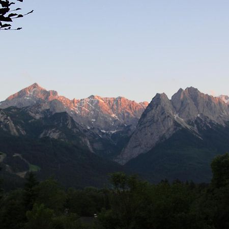 Ferienwohnung Almhuettenweg Dreitorspitze การ์มิช-พาร์เทนเคียร์เชน ภายนอก รูปภาพ